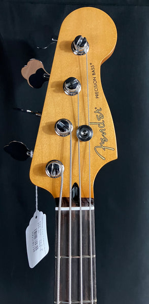 Fender Player II Precision Bass 4-String Bass Guitar 3-Tone Sunburst Finish