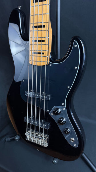 Squier Classic Vibe Jazz Bass V 5-String Bass Guitar Gloss Black (446)