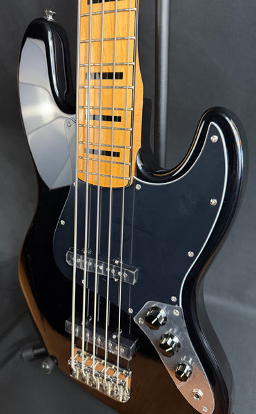 Squier Classic Vibe Jazz Bass V 5-String Bass Guitar Gloss Black (446)