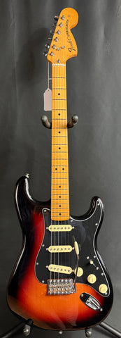 Fender Vintera II '70s Stratocaster Electric Guitar 3-Tone Sunburst w/ Gig Bag