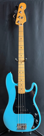 Fender Player II Precision Bass 4-String Bass Guitar Aquatone Finish