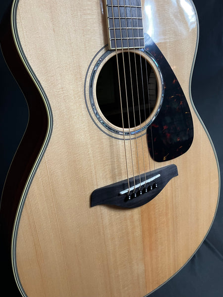 Yamaha FS830 Solid Top Concert Acoustic Guitar Gloss Natural Finish