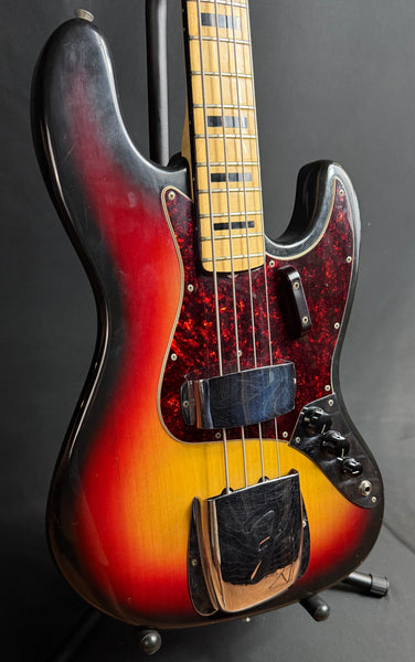 Vintage 1973 Fender Jazz Bass 4-String Bass Guitar 3-Tone Sunburst w/ OHSC