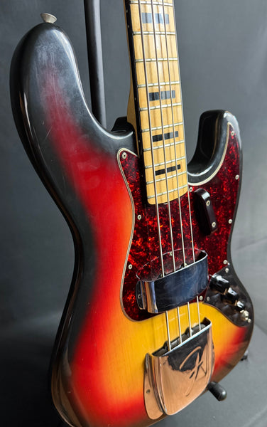 Vintage 1973 Fender Jazz Bass 4-String Bass Guitar 3-Tone Sunburst w/ OHSC