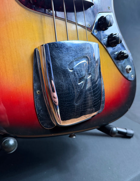 Vintage 1973 Fender Jazz Bass 4-String Bass Guitar 3-Tone Sunburst w/ OHSC