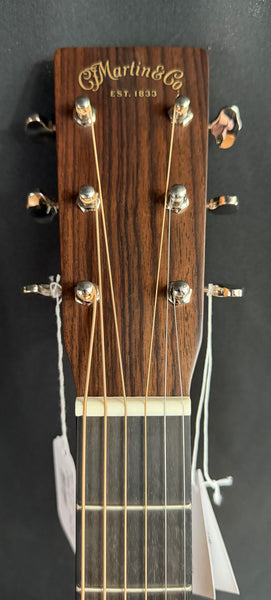 Martin 000-18 (2026) Auditorium Acoustic Guitar Gloss Natural Finish w/ Case