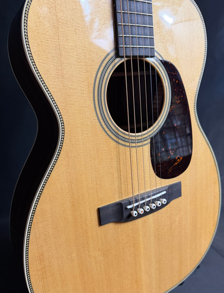 Martin 00-28 (2026) Grand Concert Acoustic Guitar Vintage Natural Finish w/ Case