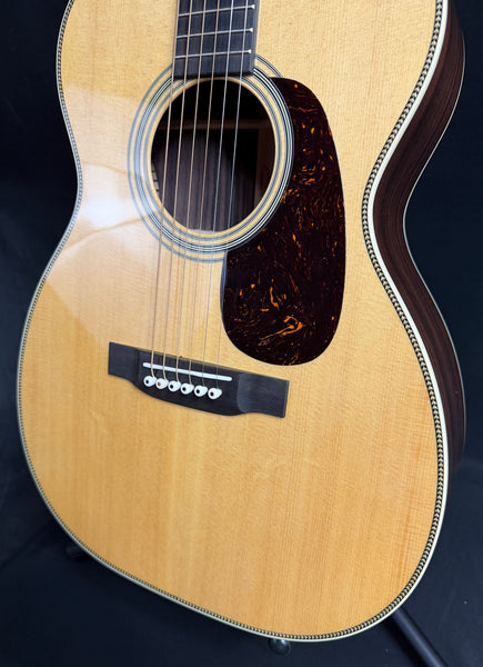 Martin 00-28 (2026) Grand Concert Acoustic Guitar Vintage Natural Finish w/ Case