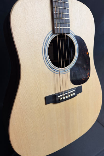 Martin D-X2E Billy Strings Dreadnought Acoustic-Electric Guitar Natural Satin w/ Gig Bag