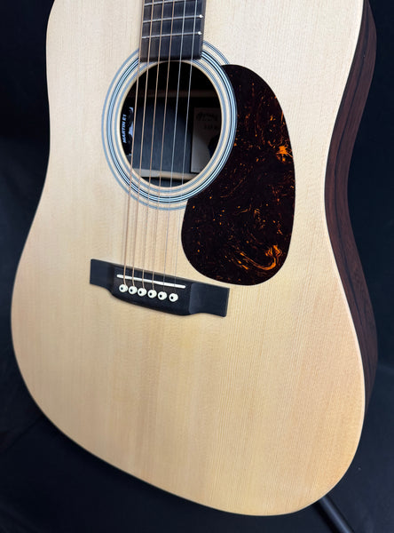 Martin D-X2E Billy Strings Dreadnought Acoustic-Electric Guitar Natural Satin w/ Gig Bag