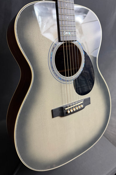 Martin OMJM John Mayer 20th Anniversary Acoustic-Electric Guitar Platinum Gray Burst w/ Case