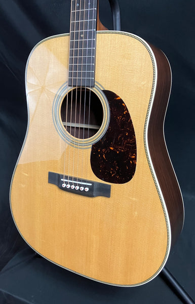 Martin HD-28 Standard Dreadnought Acoustic Guitar Vintage Natural Finish w/ Case