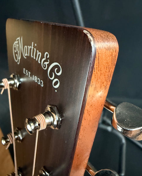 Martin D-18 Molly Tuttle Dreadnought Acoustic Guitar Vintage Sunburst w/ Case
