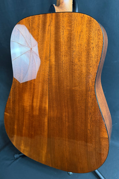 Martin D-18 Molly Tuttle Dreadnought Acoustic Guitar Vintage Sunburst w/ Case