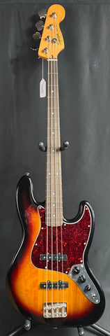 Squier Classic Vibe 60's Jazz Bass 4-String Bass Guitar 3-Tone Sunburst
