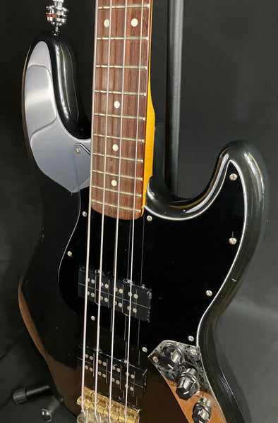 Fender Modern Player Jazz Bass 4-String Bass Guitar Transparent Black