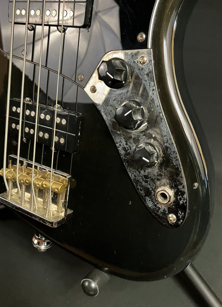 Fender Modern Player Jazz Bass 4-String Bass Guitar Transparent Black