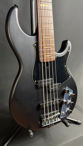 Yamaha BB735A Broad Bass 5-String Bass Guitar Translucent Matte Black w/ Gig Bag (034)