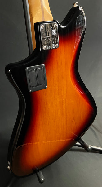 Fender Player Plus Active Meteora Bass 4-String Bass Guitar 3-Tone Sunburst w/ Gig Bag (618)