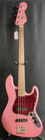 Squier Classic Vibe 60's Jazz Bass 4-String Bass Guitar Burgundy Mist (549)