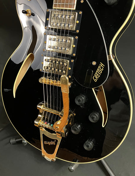 Gretsch G2627TG Center Block 3-Pickup Electric Guitar Gloss Black w/ Gold Hardware (254)