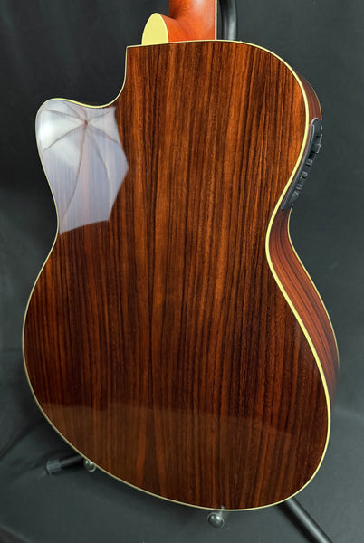 Yamaha FSX830CBS Concert Cutaway Acoustic-Electric Guitar Brown Sunburst