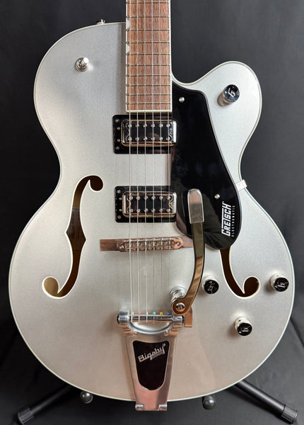 Gretsch G5420T Electromatic Hollow Body Electric Guitar Airline Silver Finish