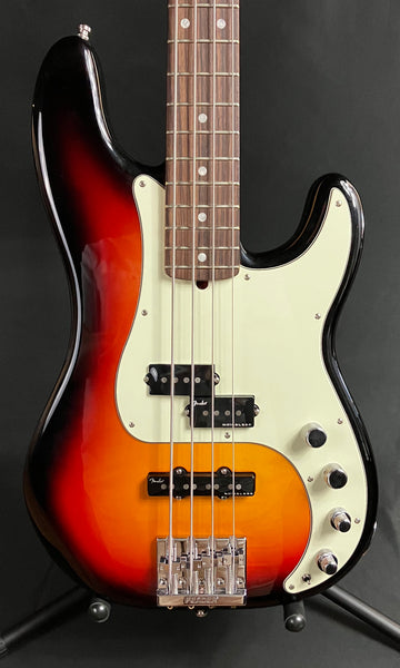 Fender American Ultra Precision Bass 4-String Bass Guitar Ultraburst Finish w/ OHSC