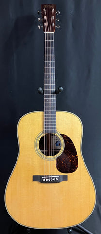 Martin D-28 Billy Strings Dreadnought Acoustic Guitar Vintage Natural Finish w/ Case