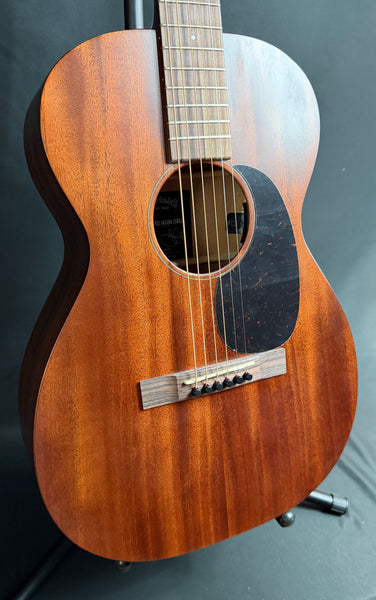 Martin 0-10E Retro Jason Isbell Parlor Acoustic-Electric Guitar Natural w/ Soft Case