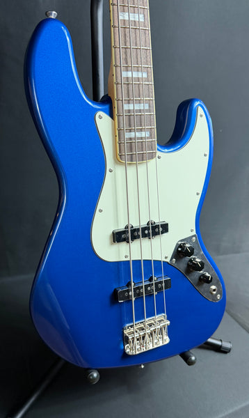 Squier Classic Vibe Late 60's Jazz Bass 4-String Bass Guitar Lake Placid Blue (689)