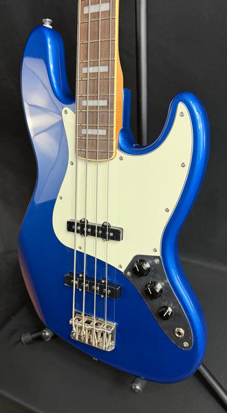 Squier Classic Vibe Late 60's Jazz Bass 4-String Bass Guitar Lake Placid Blue (689)