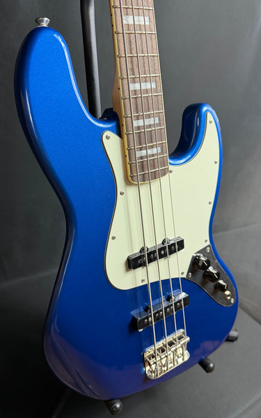 Squier Classic Vibe Late 60's Jazz Bass 4-String Bass Guitar Lake Placid Blue (689)