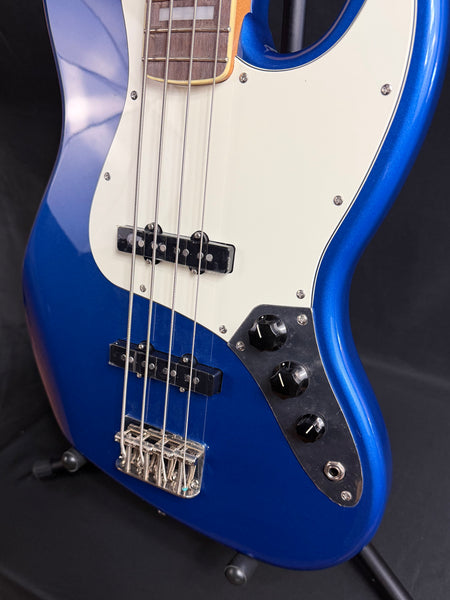 Squier Classic Vibe Late 60's Jazz Bass 4-String Bass Guitar Lake Placid Blue (689)