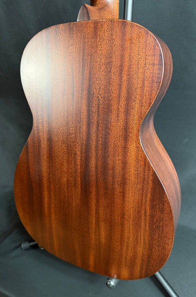 Martin 0-10E Retro Jason Isbell Parlor Acoustic-Electric Guitar Natural w/ Soft Case