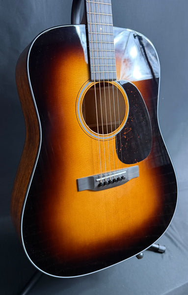 Martin D-18 1935 Sunburst (2026) Dreadnought Acoustic Guitar Sunburst w/ Case