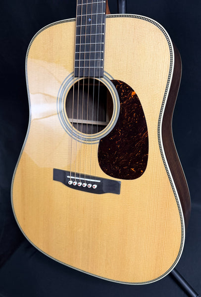 Martin HD-28 (2026) Standard Dreadnought Acoustic Guitar Gloss Natural w/ Case (250)