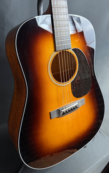 Martin D-18 1935 Sunburst (2026) Dreadnought Acoustic Guitar Sunburst w/ Case