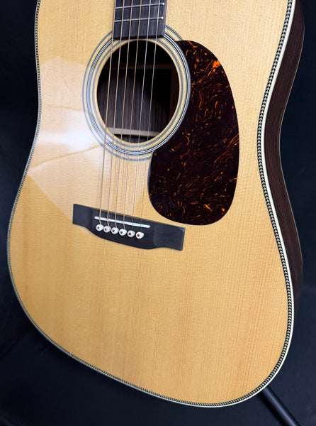 Martin HD-28 (2026) Standard Dreadnought Acoustic Guitar Gloss Natural w/ Case (250)