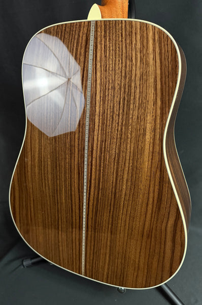 Martin HD-28 (2026) Standard Dreadnought Acoustic Guitar Gloss Natural w/ Case (250)