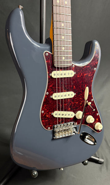 Fender American Professional Classic Stratocaster Electric Guitar Faded Black w/ Gig Bag