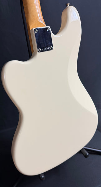 Fender Vintera III Early '60s Bass VI Electric Guitar Olympic White Finish w/ Gig Bag