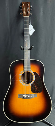 Martin HD-28 (2026) 1935 Sunburst Dreadnought Acoustic Guitar Sunburst Finish w/ Case
