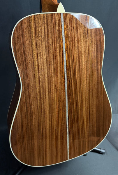 Martin HD-28 (2026) 1935 Sunburst Dreadnought Acoustic Guitar Sunburst Finish w/ Case