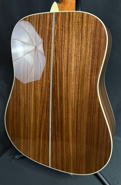 Martin HD-28 (2026) 1935 Sunburst Dreadnought Acoustic Guitar Sunburst Finish w/ Case