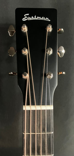 Eastman E1OM-DLX Deluxe Orchestra Acoustic-Electric Guitar Gloss Natural w/ Gig Bag