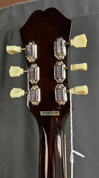 Epiphone Hummingbird Studio EC Dreadnought Cutaway Acoustic-Electric Guitar Vintage Sunburst w/ Case
