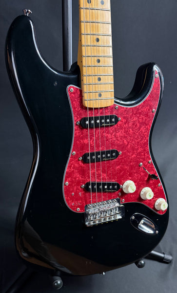 1993 Fender Standard Stratocaster Electric Guitar Gloss Black w/ Noiseless Pickups