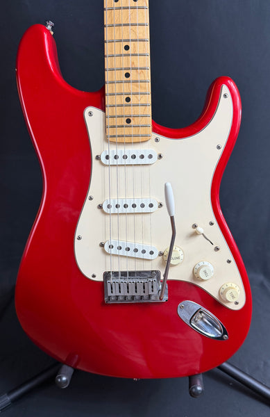 1989 Fender American Standard Stratocaster Electric Guitar Candy Apple Red w/ Case