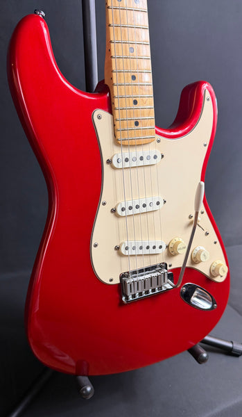 1989 Fender American Standard Stratocaster Electric Guitar Candy Apple Red w/ Case